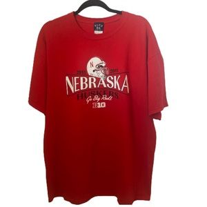 Nebraska Huskers Mens T-Shirt XL Crew Go Big Red Football College Shirt Sleeve
